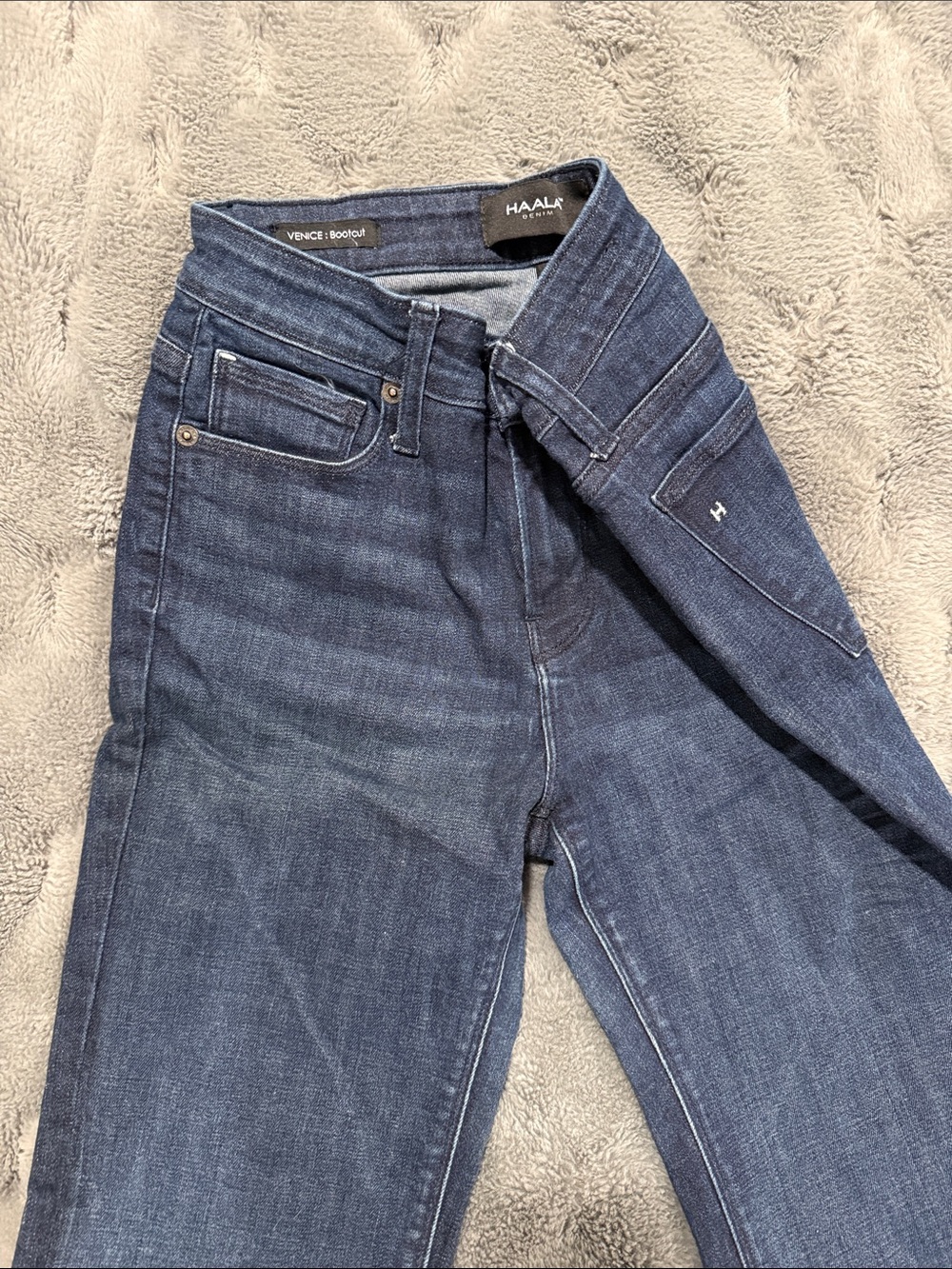 Haala Venice Bootcut Jeans in Dark Blue